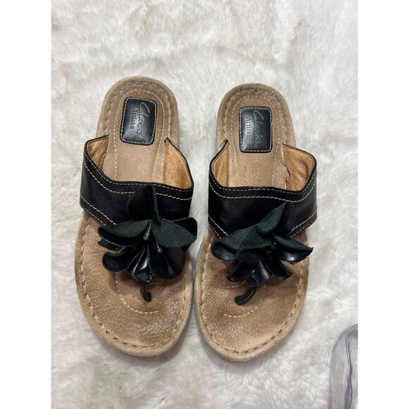 Clarks Womens Leather Slip-On Sandals With Flower Detail women size 6.5 - Picture 3 of 6